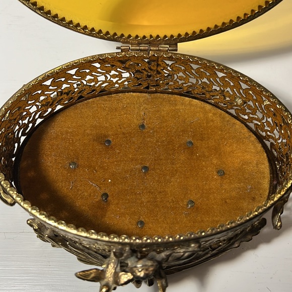 Antique Gold Filigree Jewelry Trinket Box - Beveled Amber Glass Angel - Picture 3 of 4